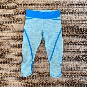 Lululemon blue knee length leggings size 4